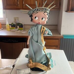 Danbury Mint Betty Boop  Miss Liberty 2000 figure stands 13 1/2” tall